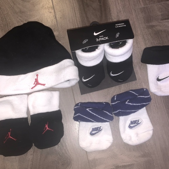 NewBorn Nike Socks & Jordan Hat - Picture 1 of 1